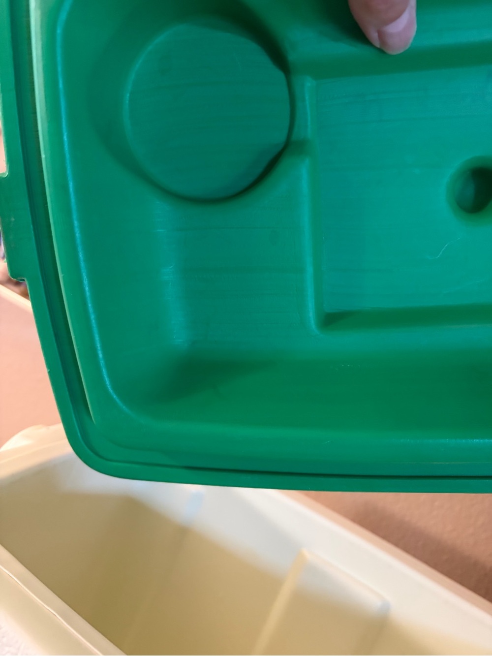 Coleman 1980’s Green and White Lil Oscar 16 Quart Lunch Cooler - Picture 13 of 15